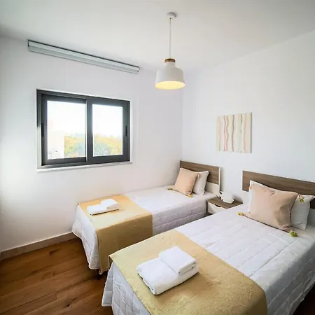 Avenue 201 2 Bedroom Apartment Διαμέρισμα *